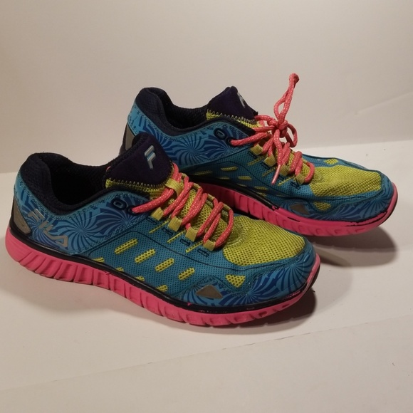 fila running shoes womens